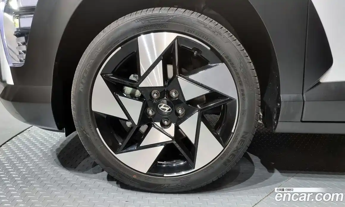 Hyundai Kona 2023 1.6 Автомат в Москве № 796469, фото 5