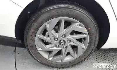 Hyundai Avante 2025 1.6 Автомат в Москве № 796531, миниатюра 5