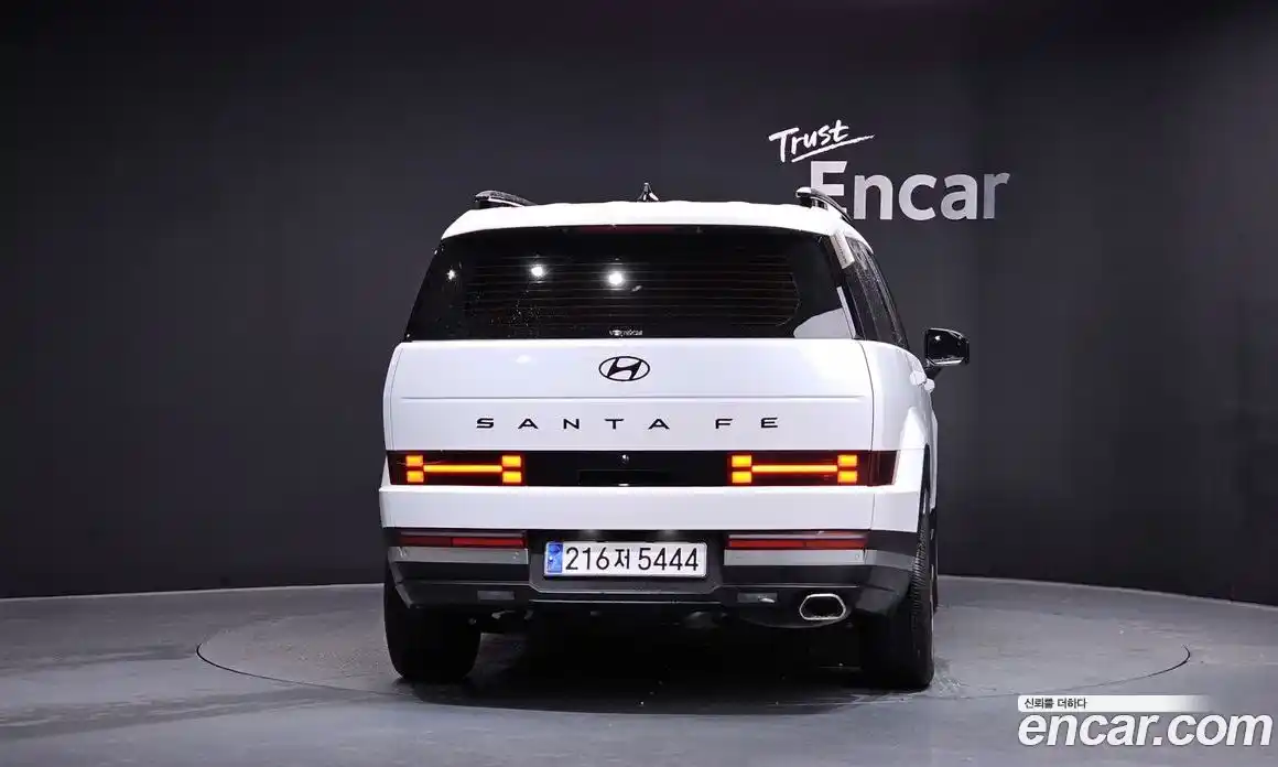 Hyundai Santa Fe 2024 2.5 Автомат в Москве № 796565, фото 3