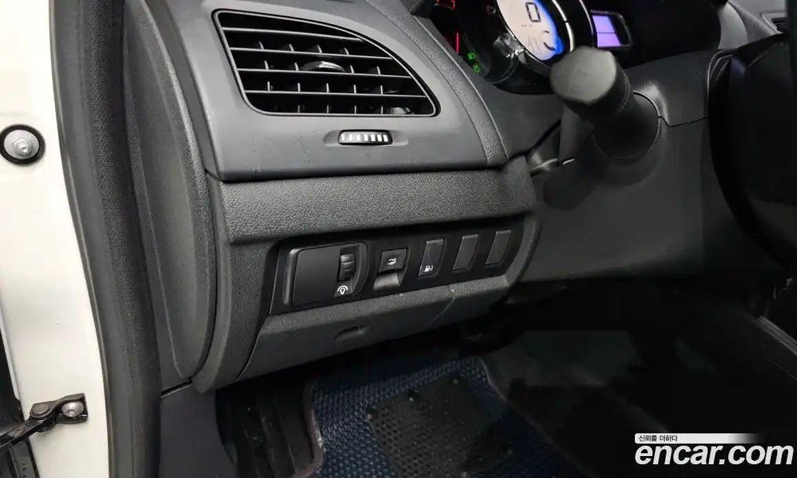 Renault SM3 2014 1.6 гидро в Москве № 796728, фото 17