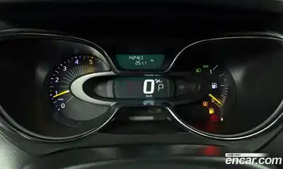 Renault QM3 2015 1.5 Автомат в Москве № 796745, миниатюра 8