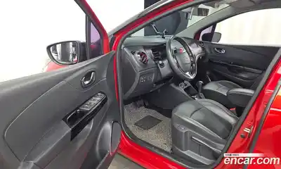 Renault QM3 2015 1.5 Автомат в Москве № 796745, миниатюра 10