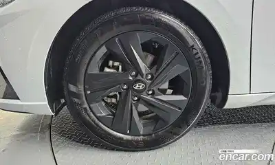 Hyundai Avante 2022 1.6 Автомат в Москве № 796965, миниатюра 5