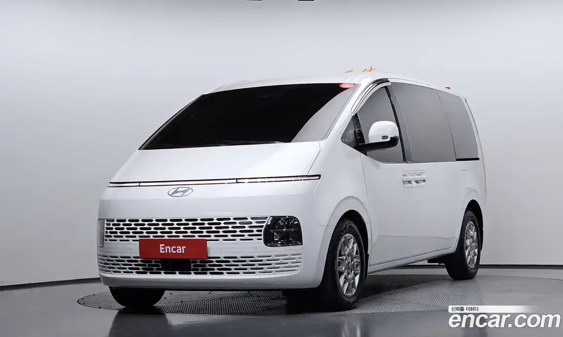 Hyundai Staria 2025 2.2 Автомат в Москве № 796984, фото 1