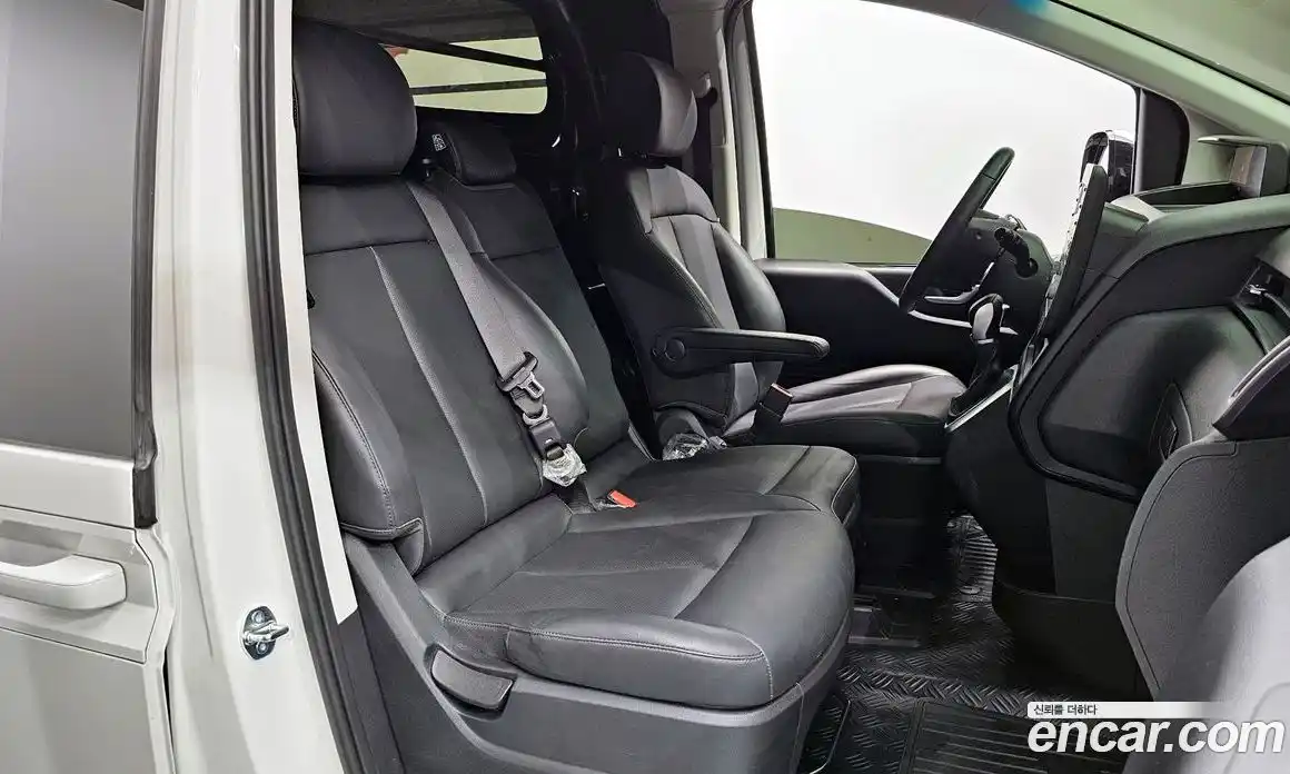 Hyundai Staria 2025 2.2 Автомат в Москве № 796984, фото 10