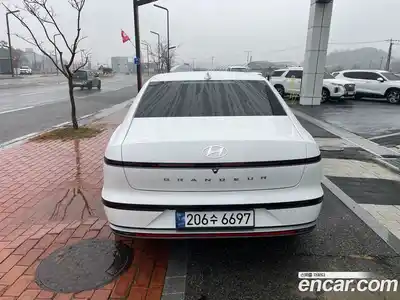 Hyundai Grandeur 2023 2.5 Автомат в Москве № 797003, миниатюра 6