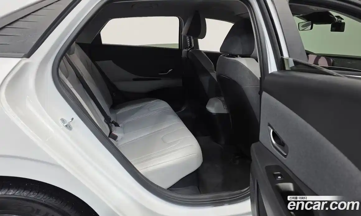 Hyundai Avante 2022 1.6 Автомат в Москве № 797104, фото 12