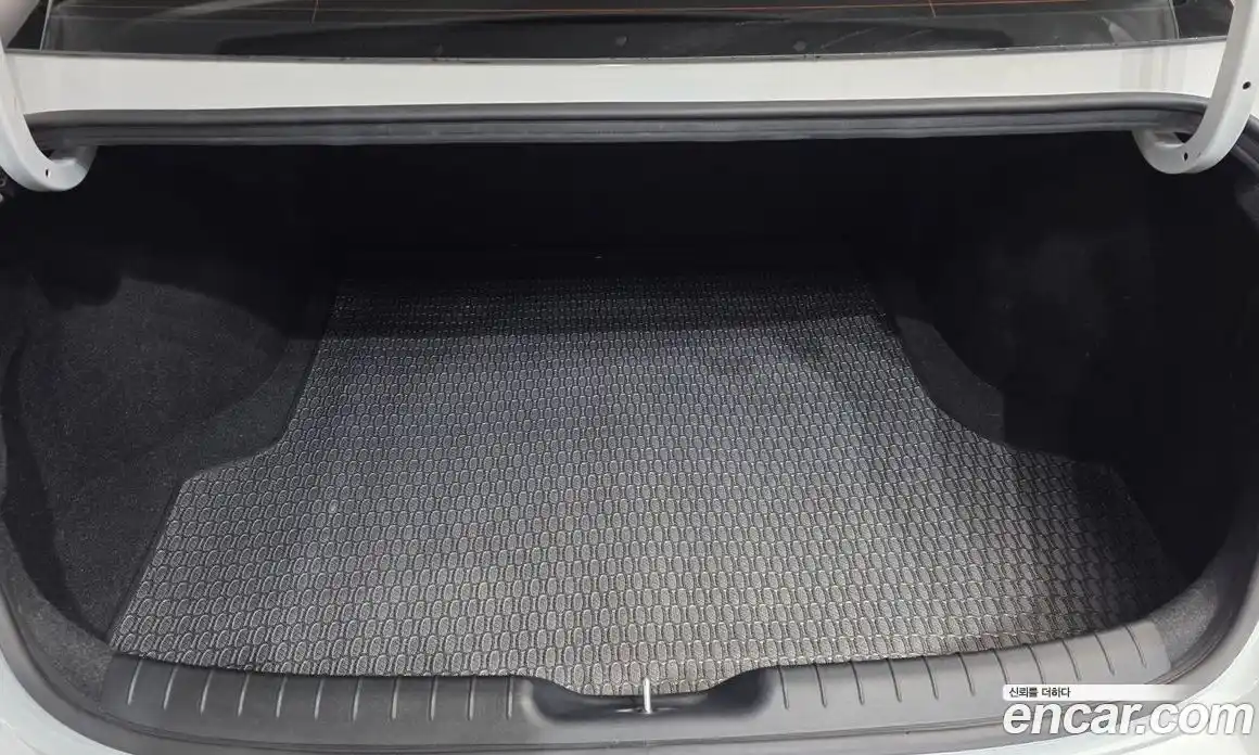 Hyundai Avante 2022 1.6 Автомат в Москве № 797104, фото 20