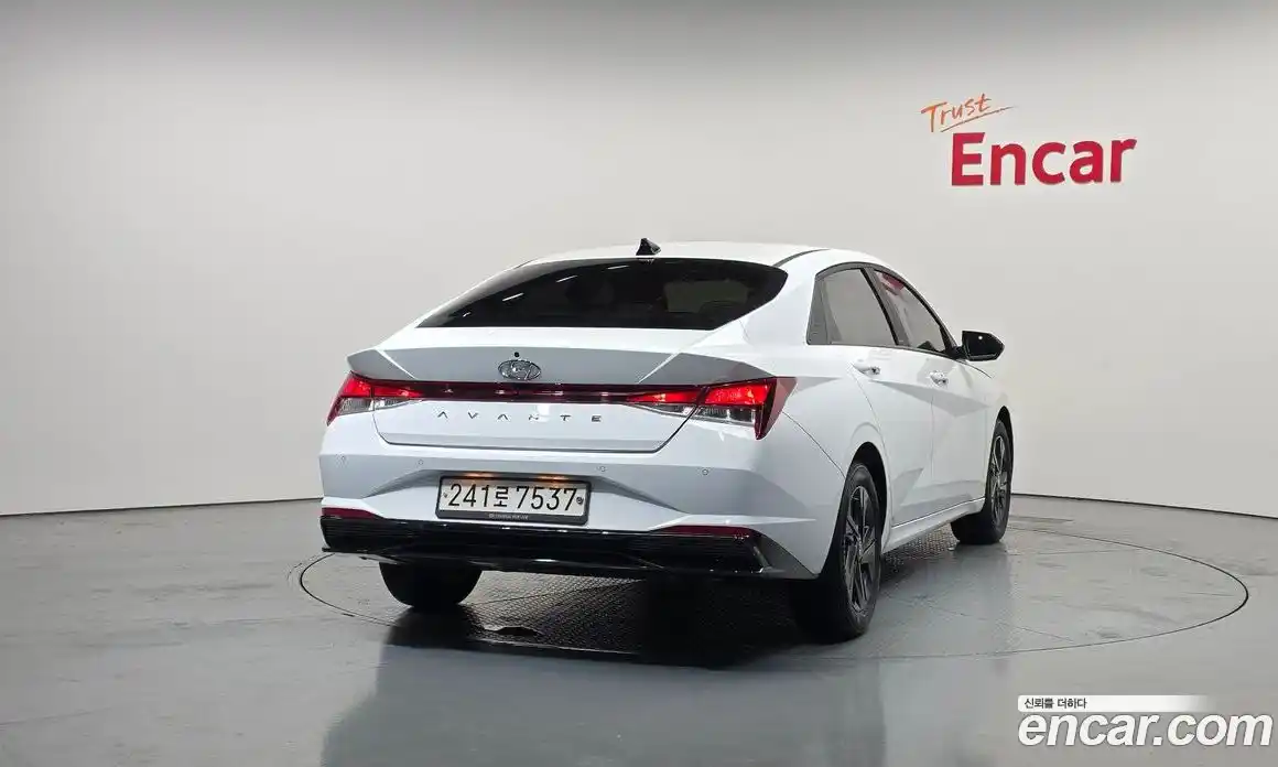 Hyundai Avante 2022 1.6 Автомат в Москве № 797104, фото 4