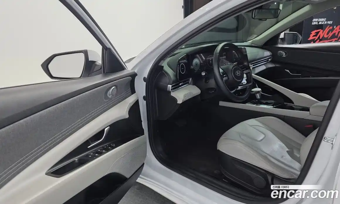 Hyundai Avante 2022 1.6 Автомат в Москве № 797104, фото 10