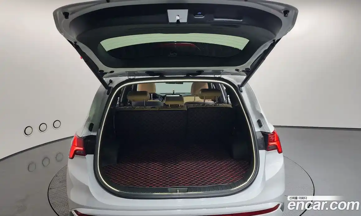 Hyundai Santa Fe 2023 2.5 Автомат в Москве № 797120, фото 20