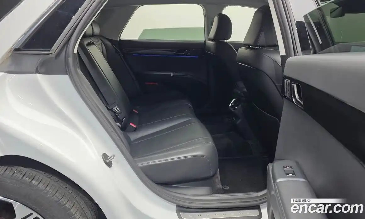 Hyundai Grandeur 2023 3.5 Автомат в Москве № 797135, фото 12