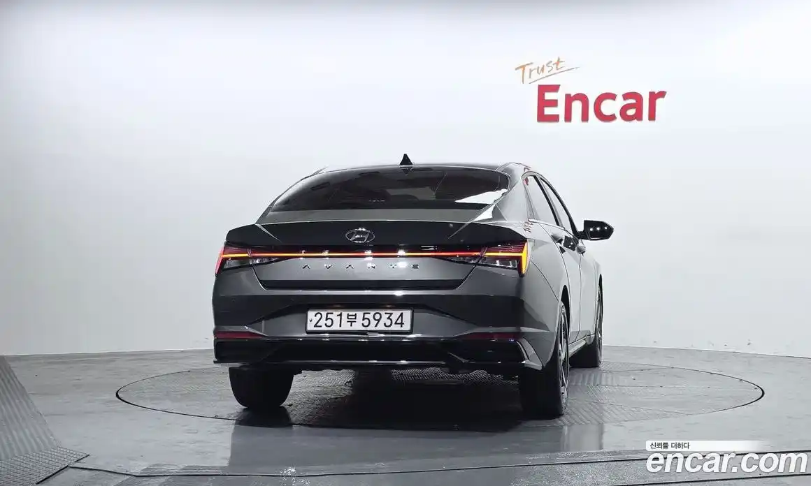 Hyundai Avante 2021 1.6 Автомат в Москве № 797150, фото 4