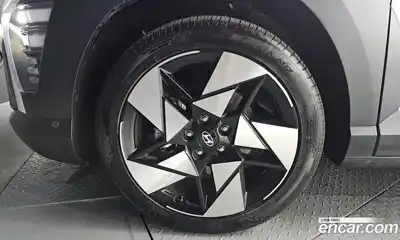 Hyundai Kona 2023 1.6 Автомат в Москве № 797182, миниатюра 5