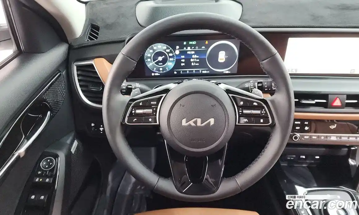 Kia Seltos 2024 1.6 Автомат в Москве № 797470, фото 13