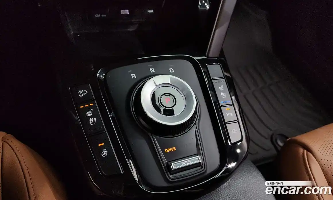 Kia Seltos 2024 1.6 Автомат в Москве № 797470, фото 9