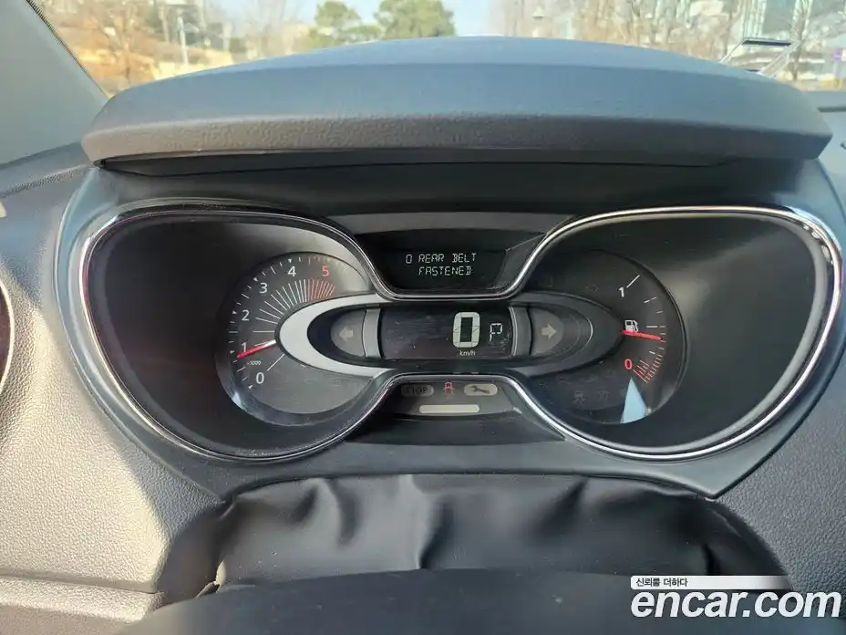 Renault QM3 2017 1.5 Автомат в Москве № 797589, фото 17