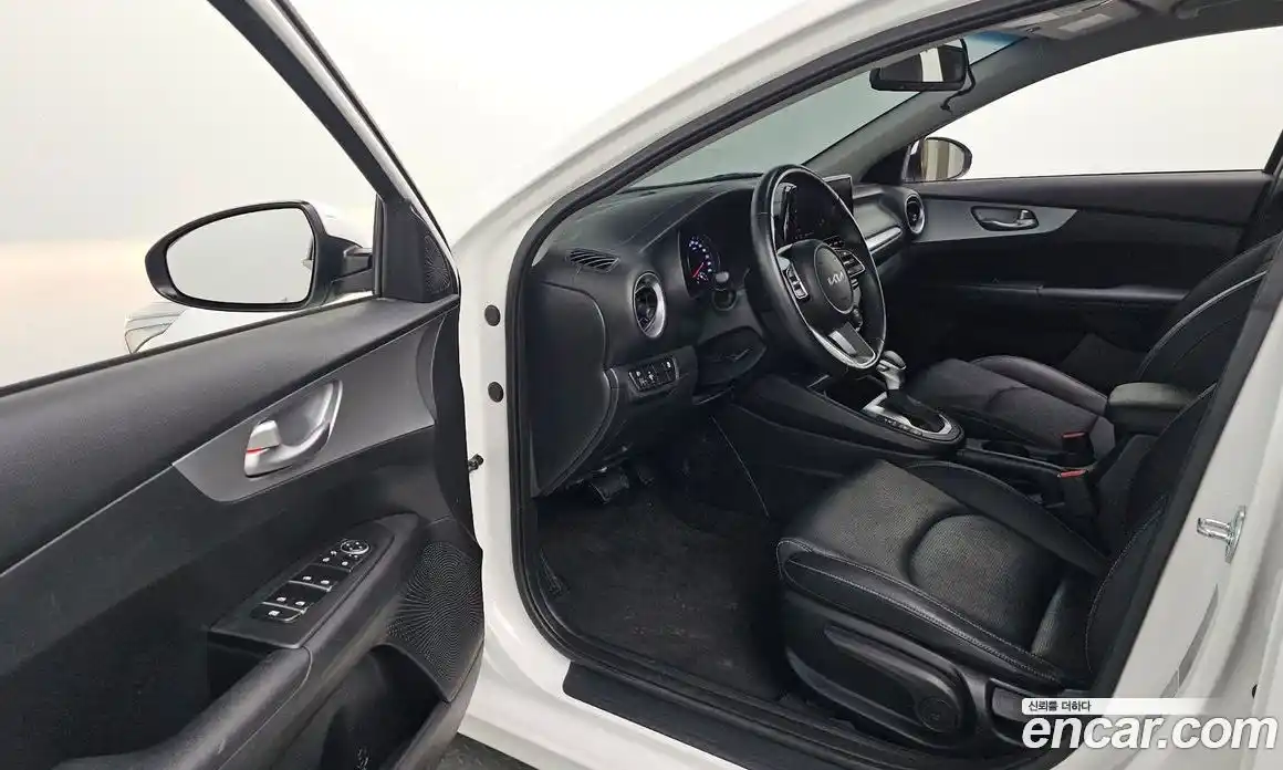 Kia K3 2022 1.6 Автомат в Москве № 797663, фото 10