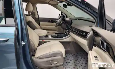 Kia Canival 2023 3.5 Автомат в Москве № 797756, миниатюра 11