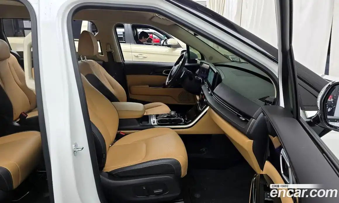 Kia Canival 2023 3.5 Автомат в Москве № 797781, фото 11