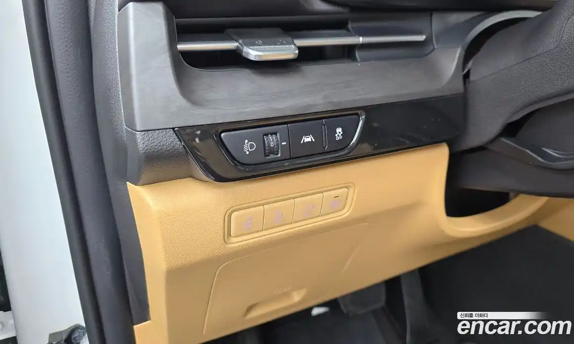 Kia Canival 2023 3.5 Автомат в Москве № 797781, фото 18