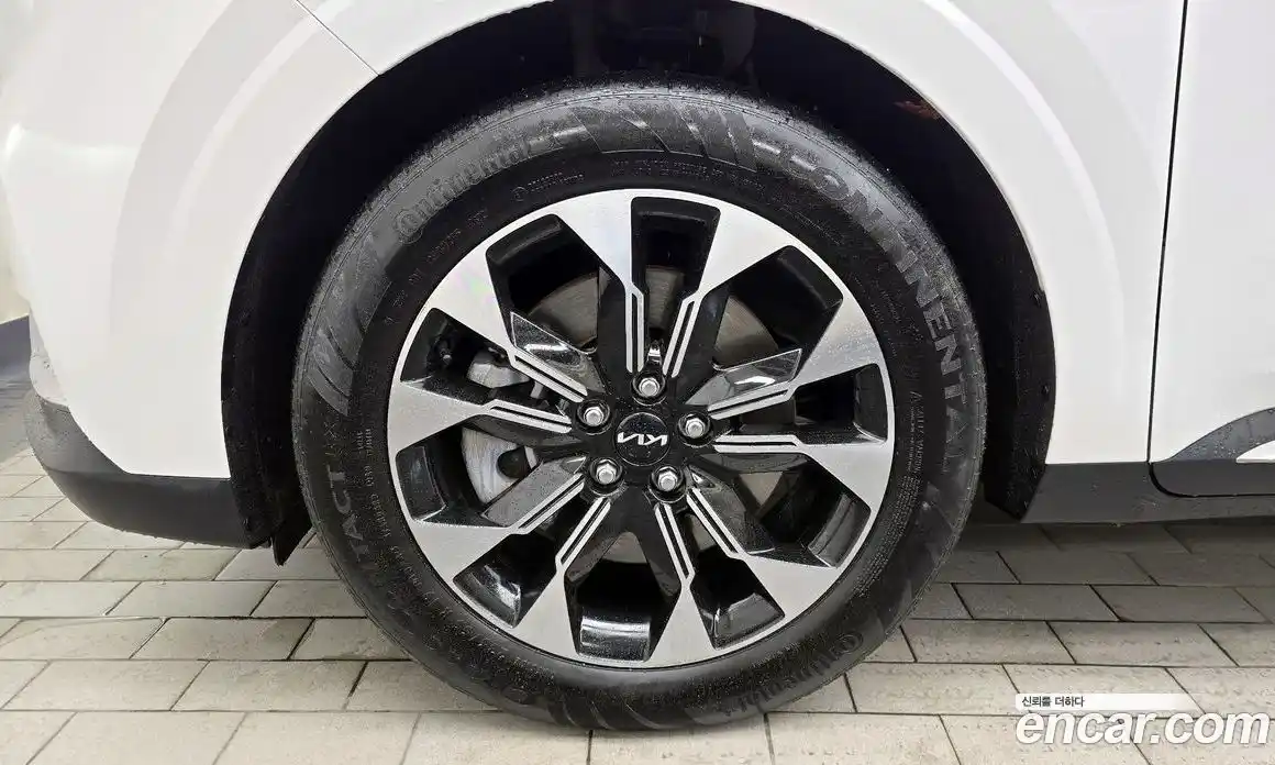 Kia Canival 2023 3.5 Автомат в Москве № 797781, фото 5