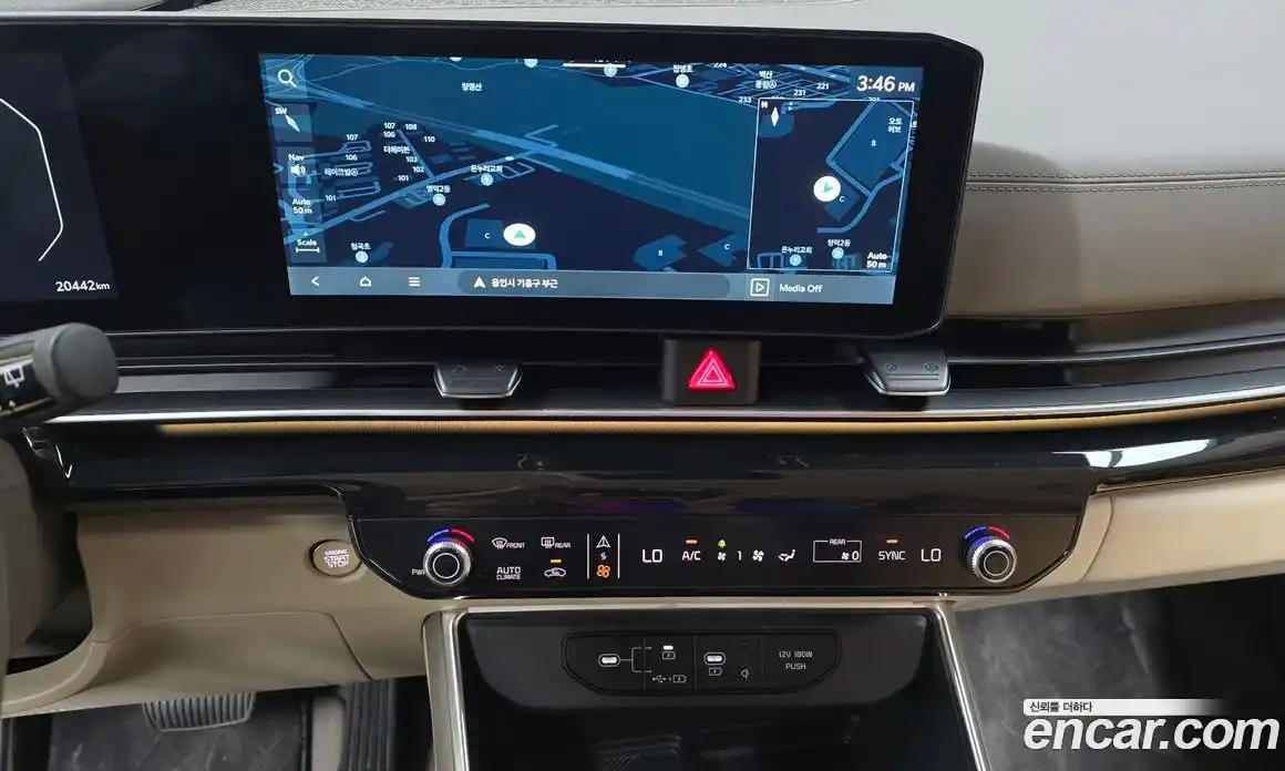 Kia Canival 2024 3.5 Автомат в Москве № 797852, фото 14