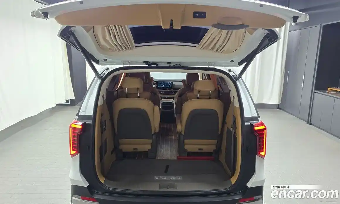 Kia Canival 2024 3.5 Автомат в Москве № 797852, фото 20