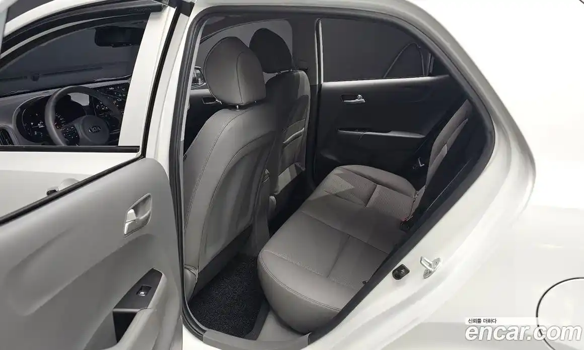 Kia Morning 2020 1.0 Автомат в Москве № 798124, фото 12