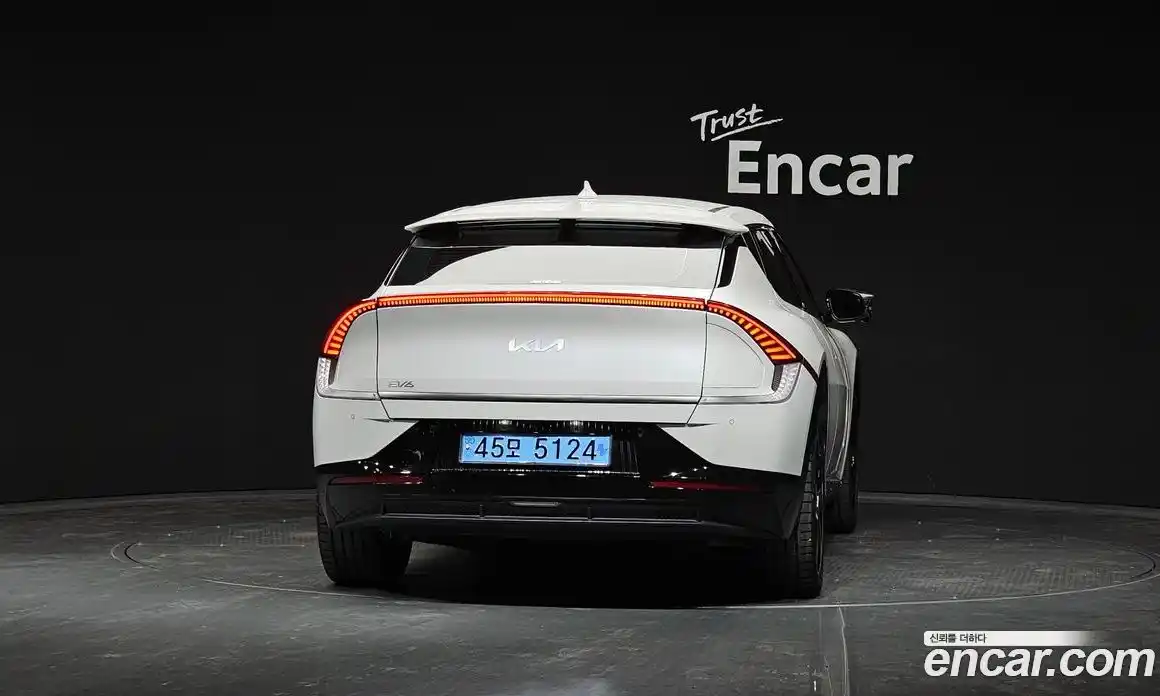 Kia EV6 2023 0.1 Автомат в Москве № 798416, фото 3