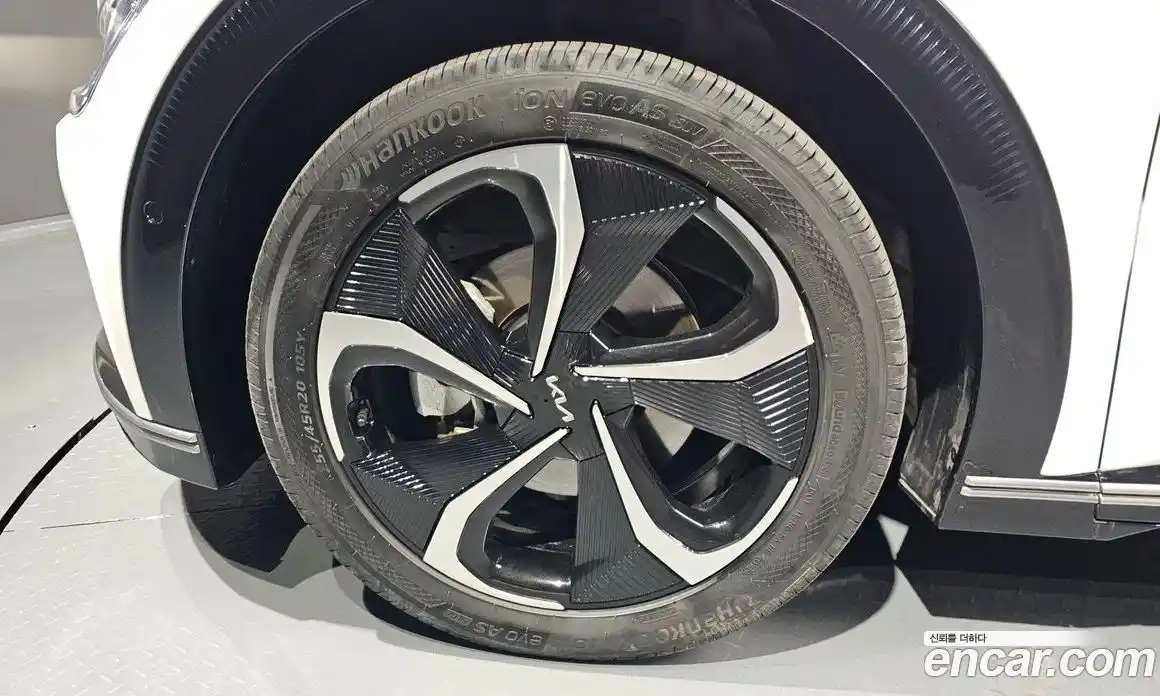 Kia EV6 2023 0.1 Автомат в Москве № 798416, фото 4