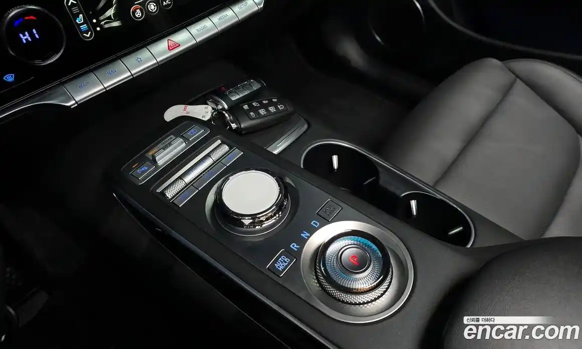 Genesis GV70 2023 2.5 Автомат в Москве № 798851, фото 9