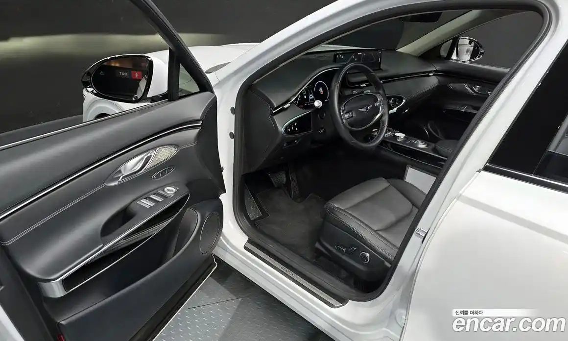 Genesis GV70 2023 2.5 Автомат в Москве № 798851, фото 10