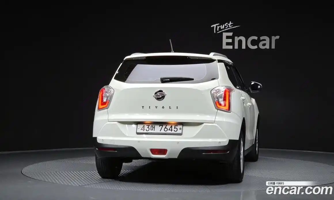 SsangYong TIBOLI 2015 1.6 Автомат в Москве № 799264, фото 4