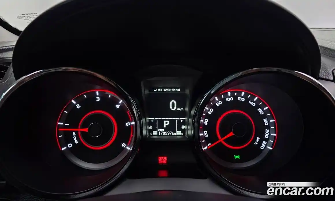 SsangYong TIBOLI 2016 1.6 Автомат в Москве № 799333, фото 8