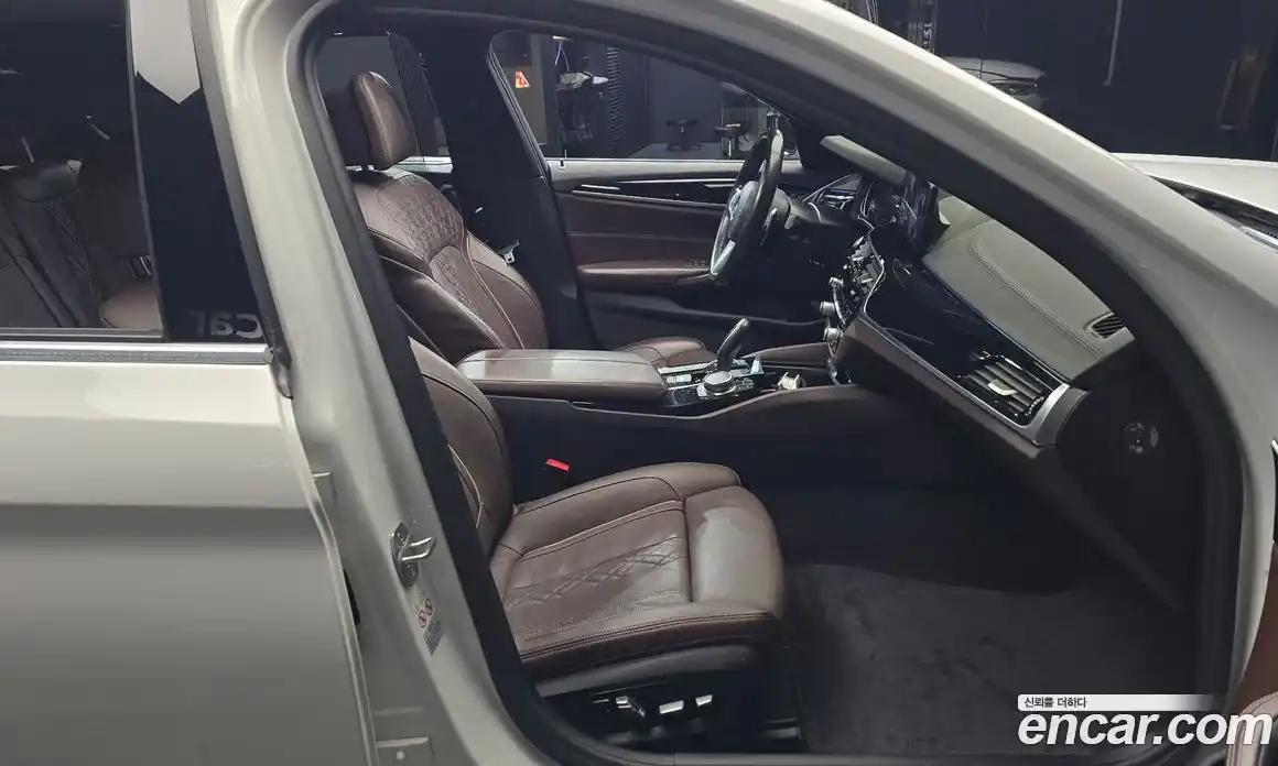 BMW 5-Series 2018 2.0 Автомат в Москве № 800329, фото 11