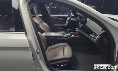 BMW 5-Series 2018 2.0 Автомат в Москве № 800329, миниатюра 11