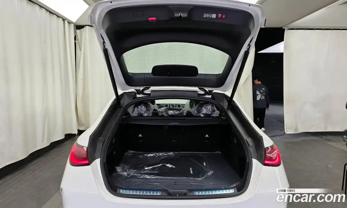 Mercedes-Benz GLC-Class 2025 2.0 Автомат в Москве № 800553, фото 20