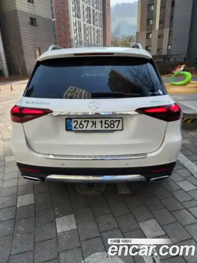 Mercedes-Benz GLE-Class 2024 2.0 Автомат в Москве № 800987, миниатюра 2