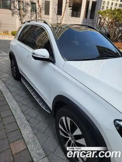 Mercedes-Benz GLE-Class 2024 2.0 Автомат в Москве № 800987, миниатюра 4