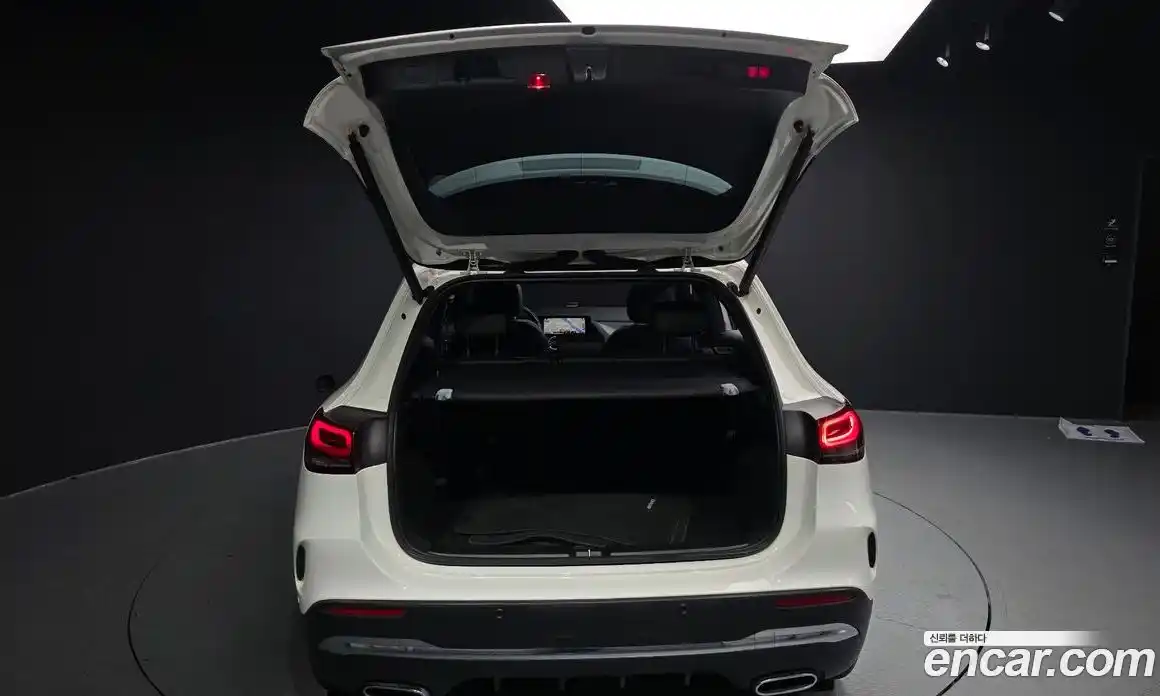 Mercedes-Benz GLA-Class 2021 2.0 Автомат в Москве № 801042, фото 20