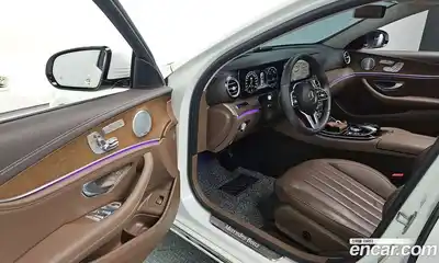 Mercedes-Benz E-Class 2019 2.0 Автомат в Москве № 801045, миниатюра 11