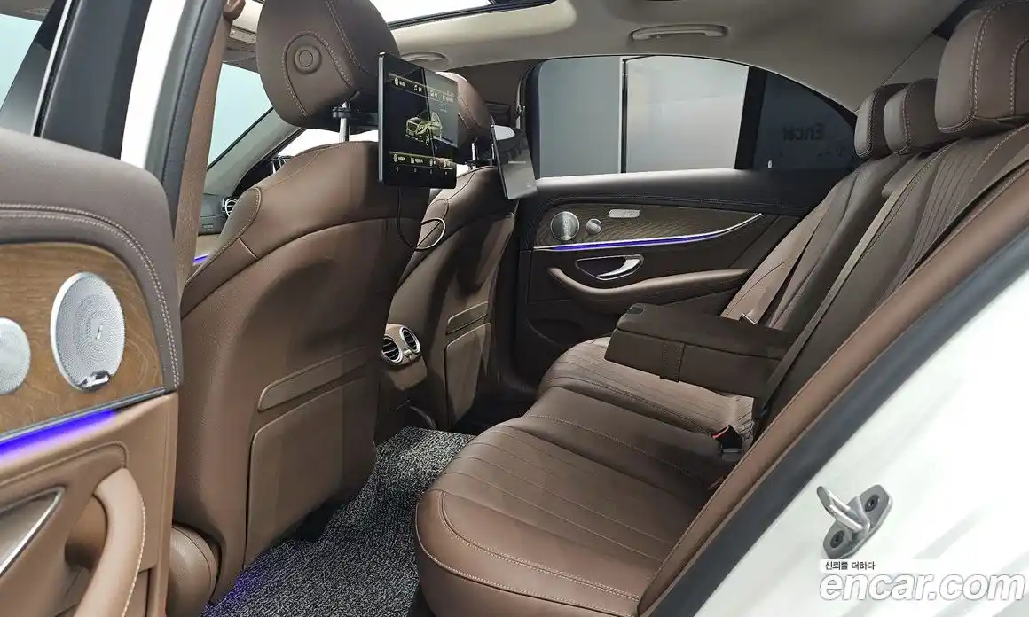 Mercedes-Benz E-Class 2019 2.0 Автомат в Москве № 801045, фото 12