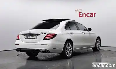 Mercedes-Benz E-Class 2019 2.0 Автомат в Москве № 801045, миниатюра 2