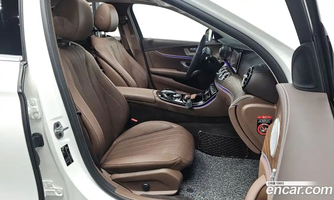 Mercedes-Benz E-Class 2019 2.0 Автомат в Москве № 801045, фото 10