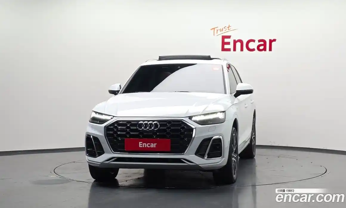 Audi Q5 2024 2.0 Автомат в Москве № 801328, фото 3