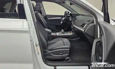 Audi Q5 2023 2.0 Автомат в Москве № 801347, миниатюра 11