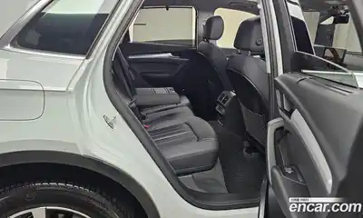 Audi Q5 2023 2.0 Автомат в Москве № 801347, миниатюра 12