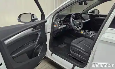 Audi Q5 2023 2.0 Автомат в Москве № 801347, миниатюра 10