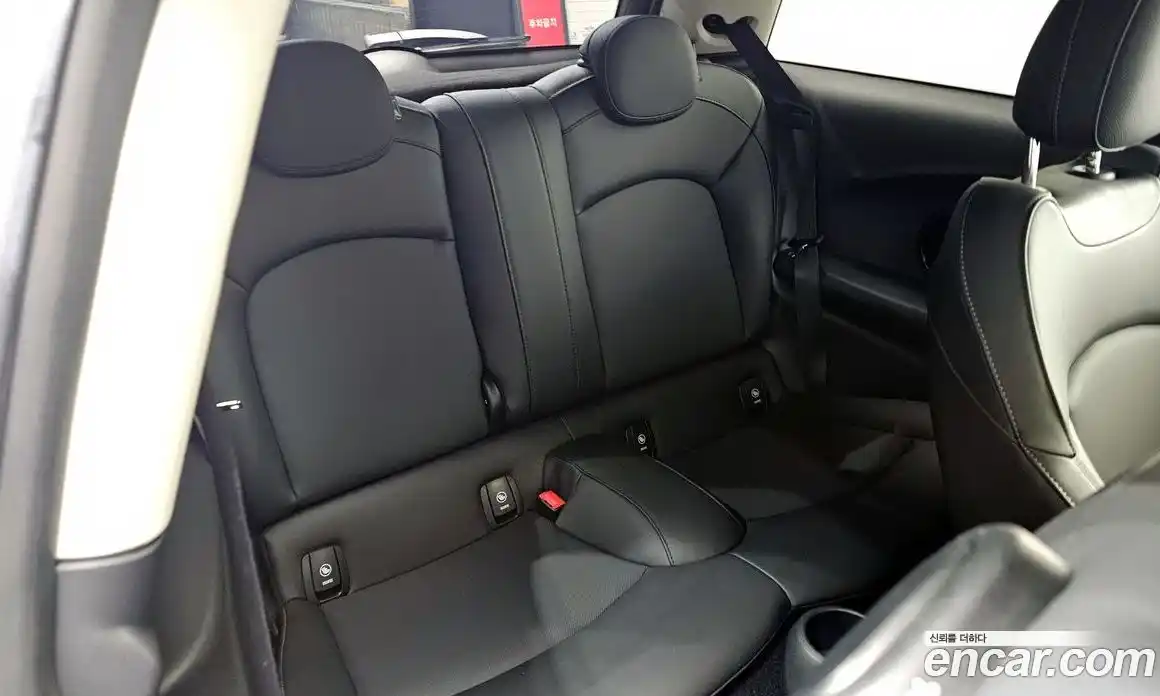 Mini Cooper 2022 1.5 Автомат в Москве № 802276, фото 12